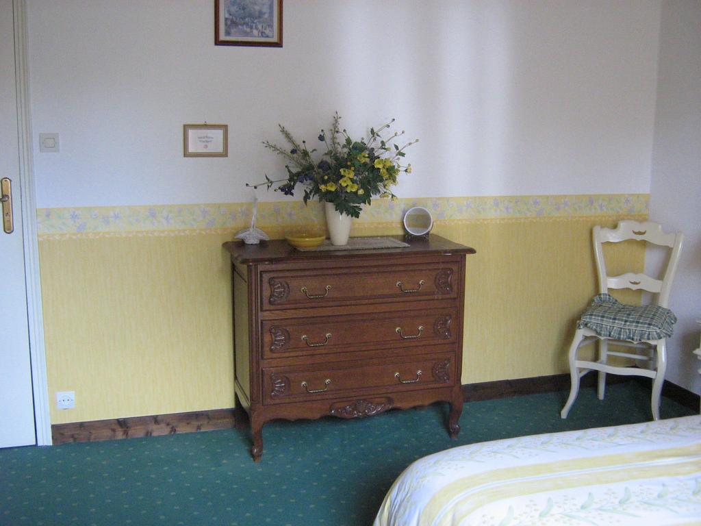 Le Moulin De Fillievres Bed and Breakfast Rum bild